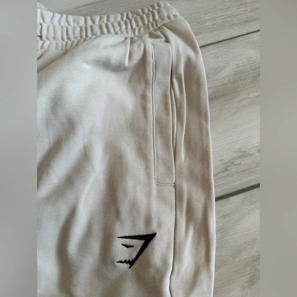 Gymshark Essential Oversized Joggers Grey Medium NWT IN PACKAGE - Picture 9 of 13